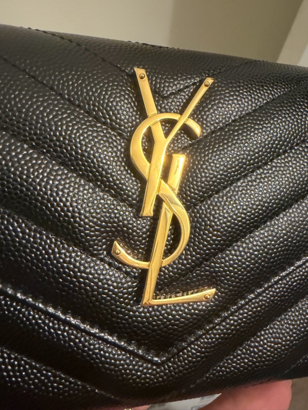 YSL CASSANDRE MATELASSÉ LARGE FLAP WALLET IN GRAIN DE POUDRE LEATHER
BLACK - Picture 6 of 11